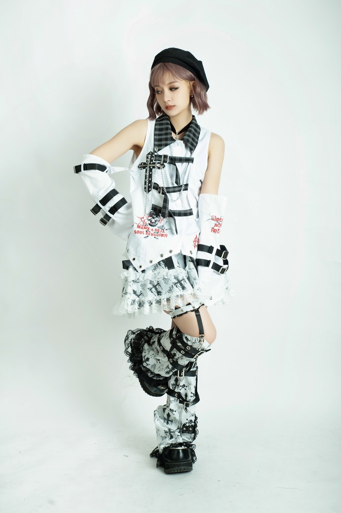 Jillpunk 甜牙草莓コラボ 地雷系 病みかわ 死びとの恋 ゴシックロリータ 総柄 レースヘム ガーターベルト付き ふわふわ テイヤードスカート⋆レッグウォーマーセット セクシー 可愛い おしゃれ ファッション萌え