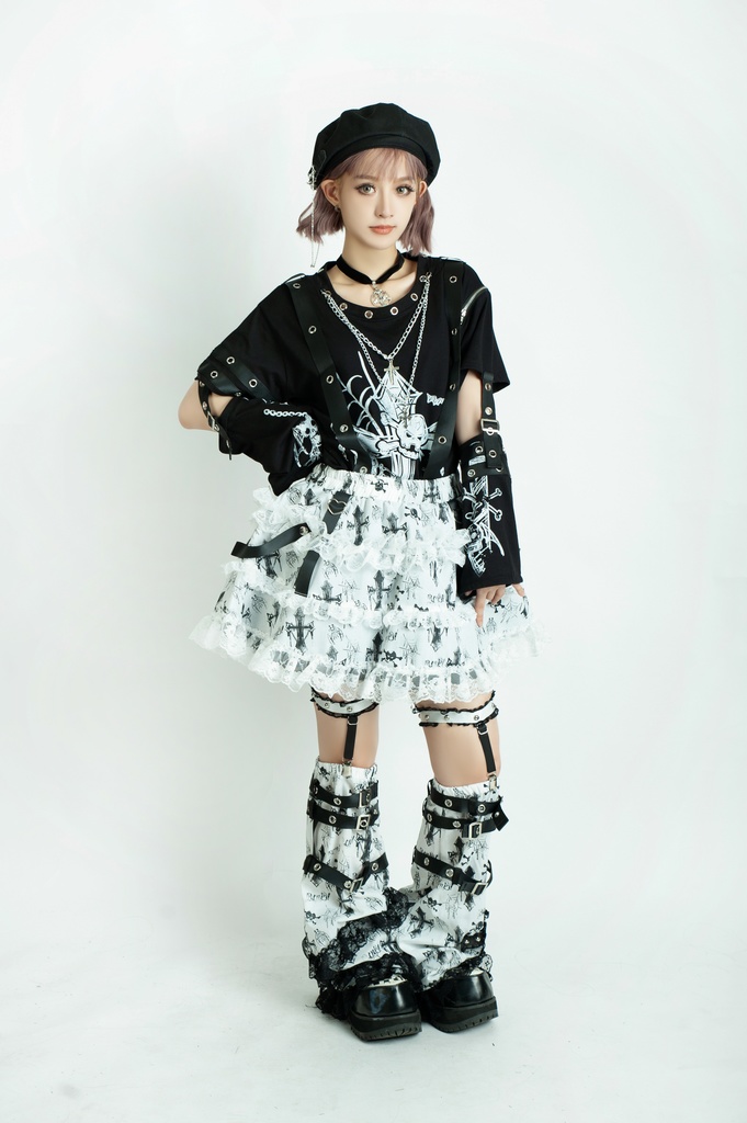 Jillpunk 甜牙草莓コラボ 地雷系 病みかわ 死びとの恋 ゴシックロリータ 総柄 レースヘム ガーターベルト付き ふわふわ テイヤードスカート⋆レッグウォーマーセット セクシー 可愛い おしゃれ ファッション萌え