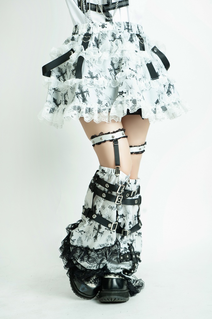 Jillpunk 甜牙草莓コラボ 地雷系 病みかわ 死びとの恋 ゴシックロリータ 総柄 レースヘム ガーターベルト付き ふわふわ テイヤードスカート⋆レッグウォーマーセット セクシー 可愛い おしゃれ ファッション萌え
