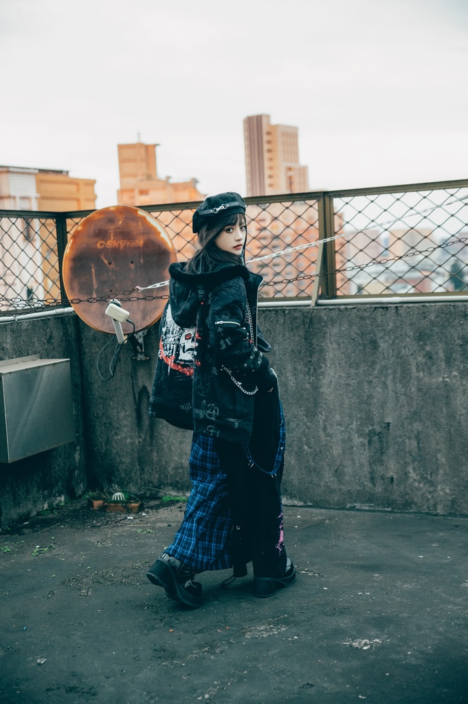 Jillpunk和風モード 地獄の扉 浪人侍 ドレープ袴 ゆるい タータンチェック柄 鎖チェーン付き ワイドバギー剣道パンツ ズボン オリジナルパンク メンズ レディース V系 秋葉系 おしゃれ ヴィジュアル系