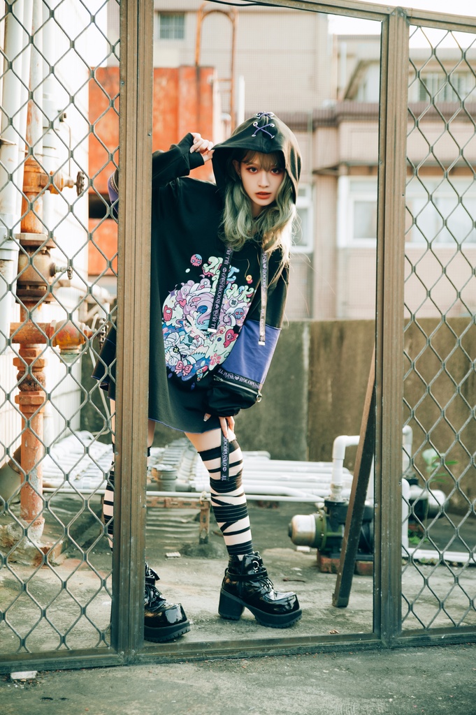 Jillpunk 地雷系 ダーク 病みかわ 派手かわ 原宿ファッション ゾンビガール 取り外し可能袖 ゆったり 飾り縫い 半袖 パーカーオリジナル 可愛い おしゃれ 男女兼用 秋葉系