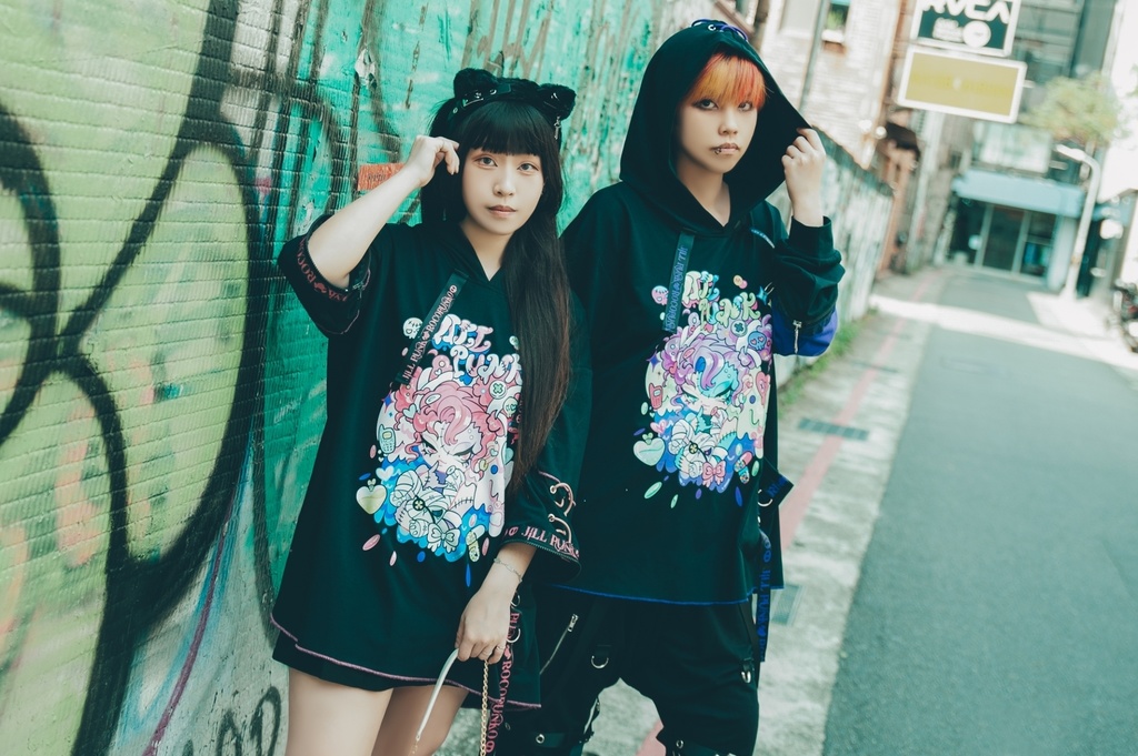 Jillpunk 地雷系 ダーク 病みかわ 派手かわ 原宿ファッション ゾンビガール 取り外し可能袖 ゆったり 飾り縫い 半袖 パーカーオリジナル 可愛い おしゃれ 男女兼用 秋葉系