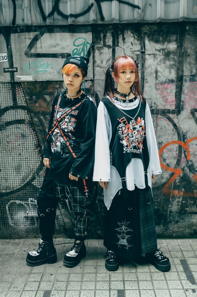 Jillpunk 王道パンク ロック エモパンク 三界バンギャ 兄系ファッション ベスト重ね着風 両面着れる ネックレス ハーネス付き カットソー 長袖Tシャツ メンズ レディーズ V系 おしゃれ男女兼用カッコいい