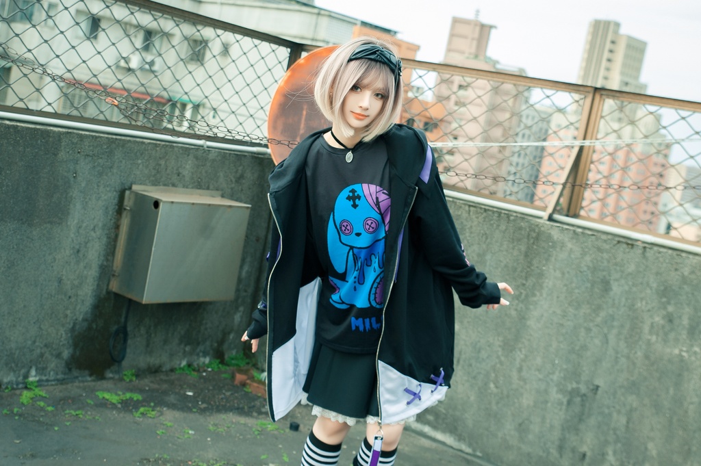 Jillpunk台湾画師千千菟コラボ メンヘラ ヤンデレ 地雷系 病みカワ 派手カワ 二次コン 注射器チャーム 子うさぎ依存症 痛バッグ付き 兎耳パーカー ゆったりフード付きジャケット オリジナル 可愛い おしゃれ ファッション 秋葉系
