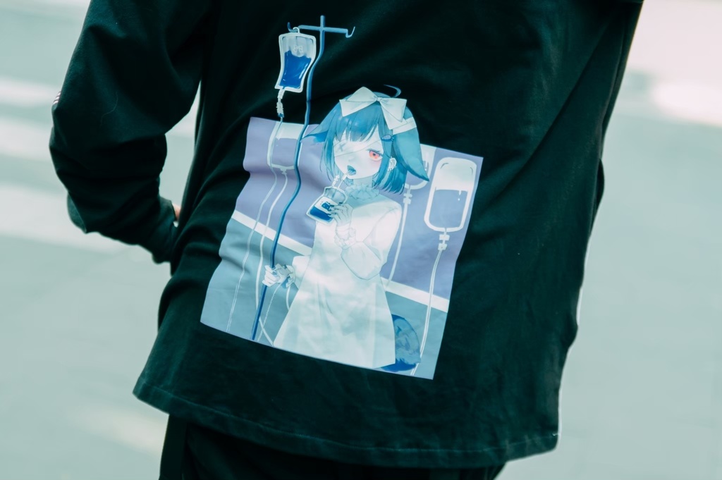 Jillpunk台湾画師千千菟コラボ メンヘラ ヤンデレ 地雷系 病みカワ 派手カワ 二次コン 注射器チャーム 子うさぎ依存症 痛バッグ付き 兎耳パーカー ゆったりフード付きジャケット オリジナル 可愛い おしゃれ ファッション 秋葉系