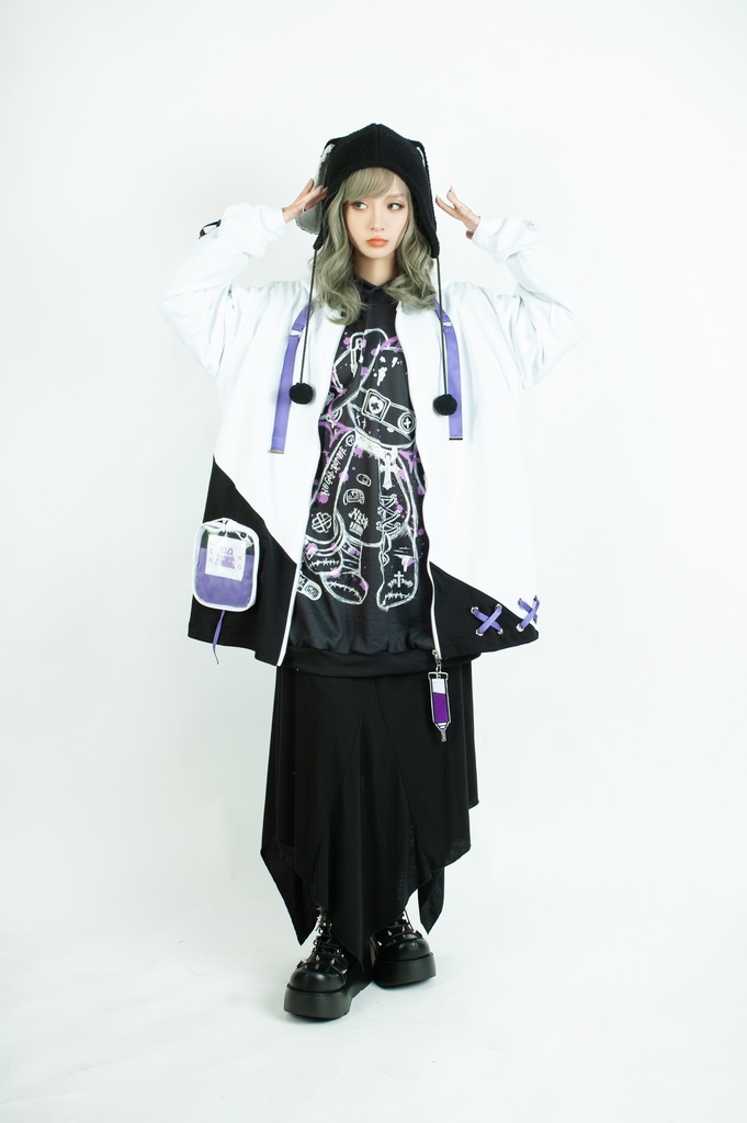 Jillpunk台湾画師千千菟コラボ メンヘラ ヤンデレ 地雷系 病みカワ 派手カワ 二次コン 注射器チャーム 子うさぎ依存症 痛バッグ付き 兎耳パーカー ゆったりフード付きジャケット オリジナル 可愛い おしゃれ ファッション 秋葉系