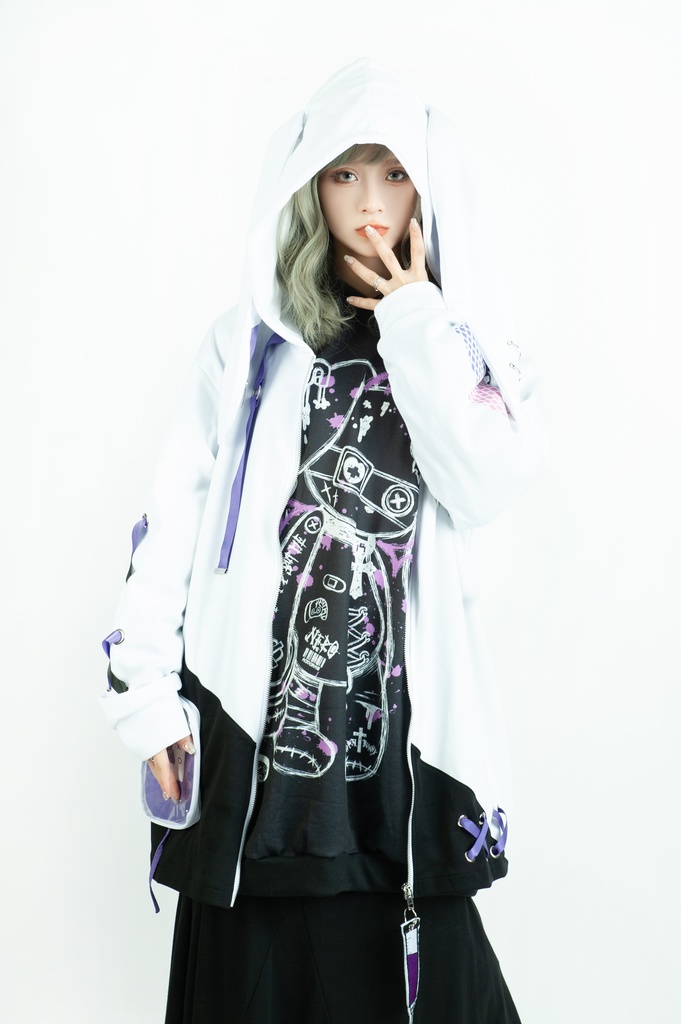 Jillpunk台湾画師千千菟コラボ メンヘラ ヤンデレ 地雷系 病みカワ 派手カワ 二次コン 注射器チャーム 子うさぎ依存症 痛バッグ付き 兎耳パーカー ゆったりフード付きジャケット オリジナル 可愛い おしゃれ ファッション 秋葉系