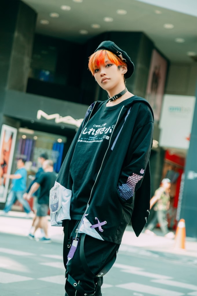 Jillpunk台湾画師千千菟コラボ メンヘラ ヤンデレ 地雷系 病みカワ 派手カワ 二次コン 注射器チャーム 子うさぎ依存症 痛バッグ付き 兎耳パーカー ゆったりフード付きジャケット オリジナル 可愛い おしゃれ ファッション 秋葉系