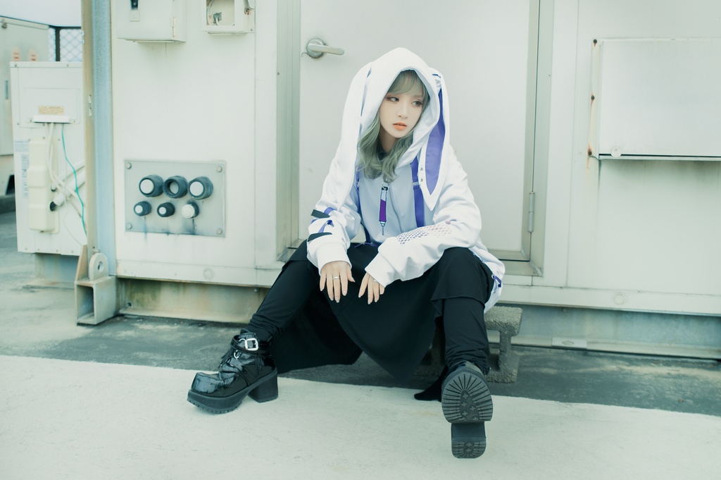 Jillpunk台湾画師千千菟コラボ メンヘラ ヤンデレ 地雷系 病みカワ 派手カワ 二次コン 注射器チャーム 子うさぎ依存症 痛バッグ付き 兎耳パーカー ゆったりフード付きジャケット オリジナル 可愛い おしゃれ ファッション 秋葉系