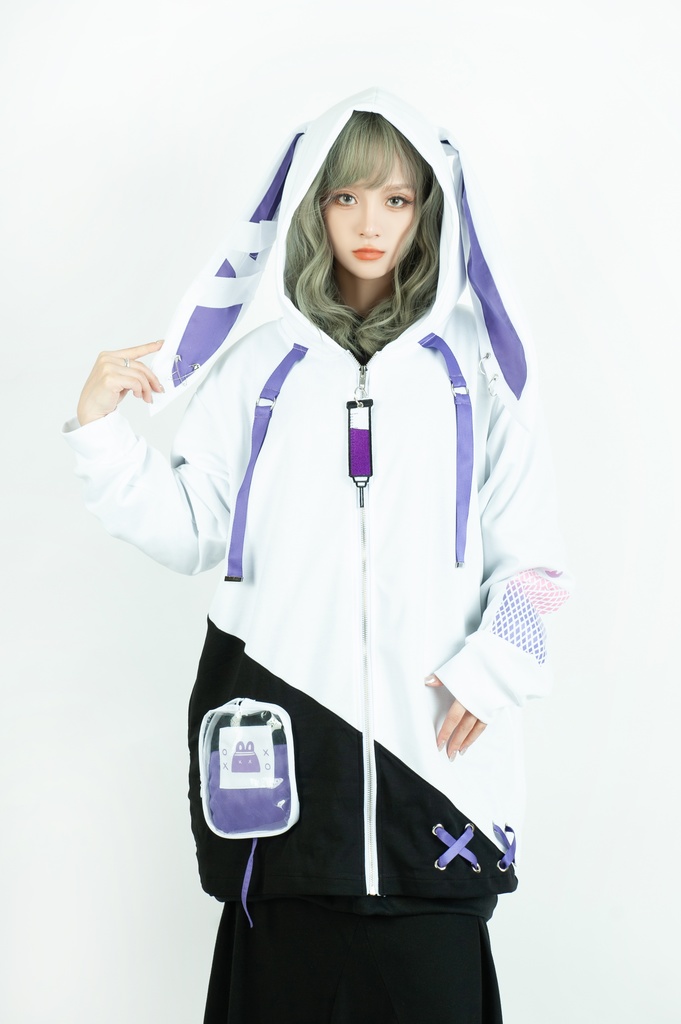 Jillpunk台湾画師千千菟コラボ メンヘラ ヤンデレ 地雷系 病みカワ 派手カワ 二次コン 注射器チャーム 子うさぎ依存症 痛バッグ付き 兎耳パーカー ゆったりフード付きジャケット オリジナル 可愛い おしゃれ ファッション 秋葉系