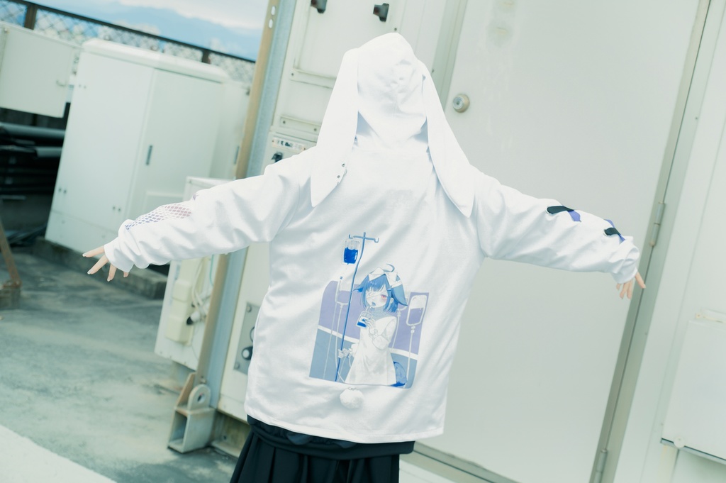 Jillpunk台湾画師千千菟コラボ メンヘラ ヤンデレ 地雷系 病みカワ 派手カワ 二次コン 注射器チャーム 子うさぎ依存症 痛バッグ付き 兎耳パーカー ゆったりフード付きジャケット オリジナル 可愛い おしゃれ ファッション 秋葉系