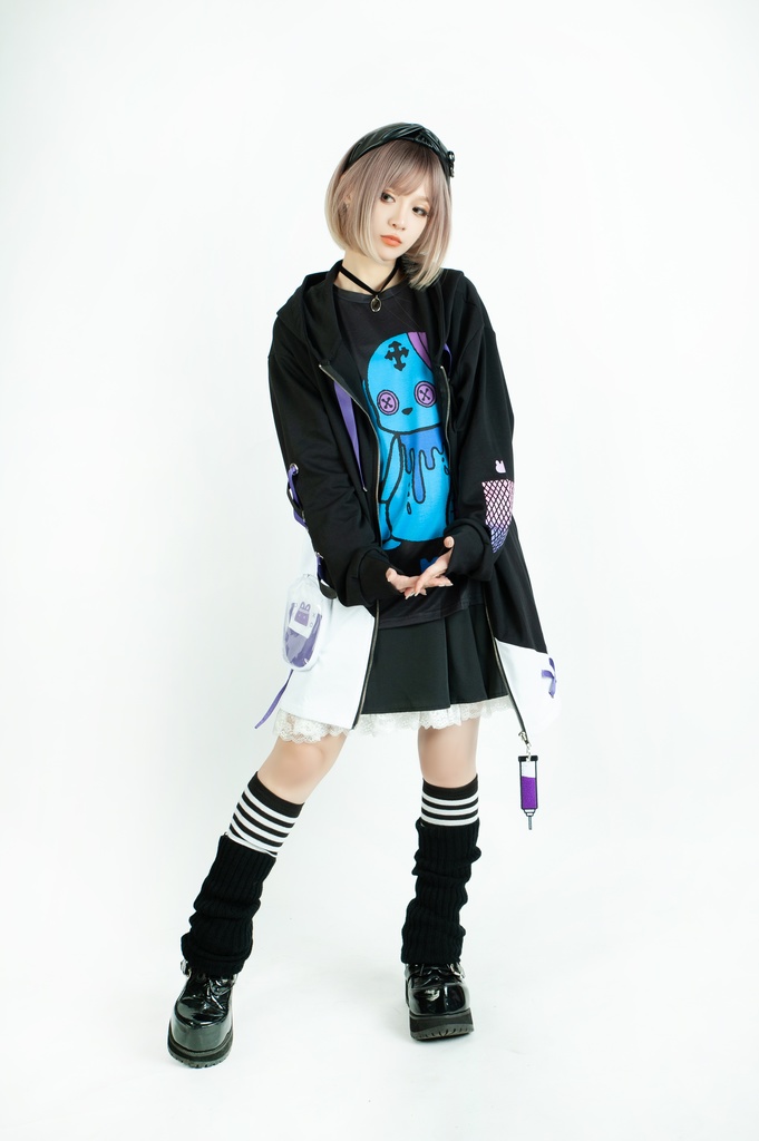 Jillpunk台湾画師千千菟コラボ メンヘラ ヤンデレ 地雷系 病みカワ 派手カワ 二次コン 注射器チャーム 子うさぎ依存症 痛バッグ付き 兎耳パーカー ゆったりフード付きジャケット オリジナル 可愛い おしゃれ ファッション 秋葉系