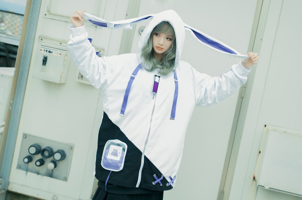 Jillpunk台湾画師千千菟コラボ メンヘラ ヤンデレ 地雷系 病みカワ 派手カワ 二次コン 注射器チャーム 子うさぎ依存症 痛バッグ付き 兎耳パーカー ゆったりフード付きジャケット オリジナル 可愛い おしゃれ ファッション 秋葉系