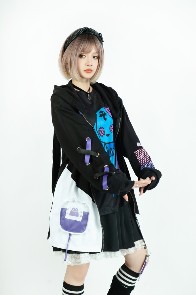 Jillpunk台湾画師千千菟コラボ メンヘラ ヤンデレ 地雷系 病みカワ 派手カワ 二次コン 注射器チャーム 子うさぎ依存症 痛バッグ付き 兎耳パーカー ゆったりフード付きジャケット オリジナル 可愛い おしゃれ ファッション 秋葉系