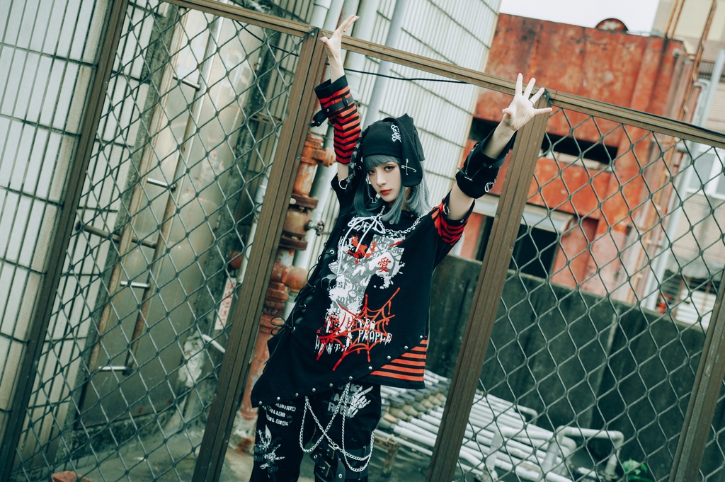 Jillpunk ビジュアル系 パンクロック バンギャ 兄系 囚われの愛 十字架ボーダー柄 アシンメトリー アームカバー チョーカー付き 変形カットソー 半袖Tシャツ メンズ レディーズ ファッション おしゃれ男女兼用カッコいい