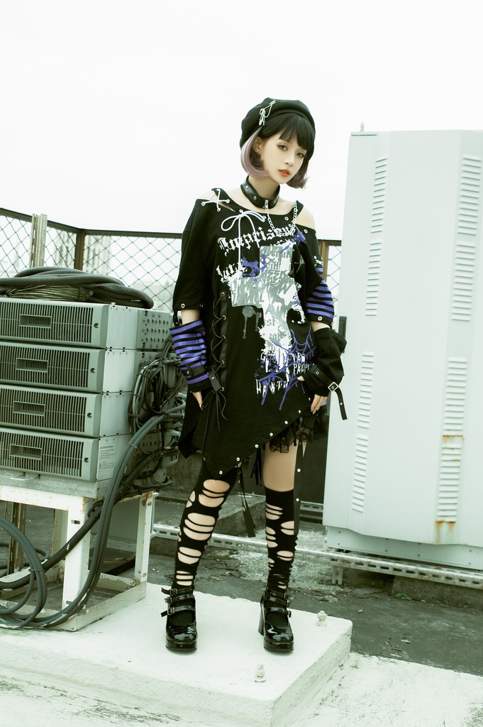 Jillpunk ビジュアル系 パンクロック バンギャ 兄系 囚われの愛 十字架ボーダー柄 アシンメトリー アームカバー チョーカー付き 変形カットソー 半袖Tシャツ メンズ レディーズ ファッション おしゃれ男女兼用カッコいい