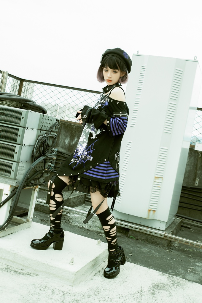 Jillpunk ビジュアル系 パンクロック バンギャ 兄系 囚われの愛 十字架ボーダー柄 アシンメトリー アームカバー チョーカー付き 変形カットソー 半袖Tシャツ メンズ レディーズ ファッション おしゃれ男女兼用カッコいい