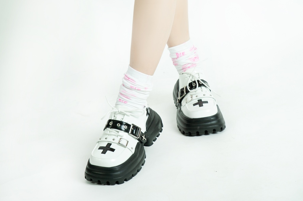 Jillpunk台湾刺青師菊子コラボ メンヘラ ヤンデレ ロリータ ゆめカワ ウサギ治療院 ハートチャーム レースヘム セーラーカラー リボン袖ジャケット 膝上靴下 ハイソックス オリジナル 可愛い おしゃれ ファッション 秋葉系