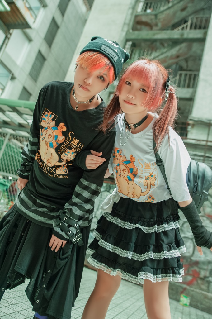 Jillpunk芝麻コラボアニメ 可愛い お宅 ニ次コン エジプト神話ベビー 東方神獸 マスコットモチーフプリント ゆったりサイズ 半袖 Tシャツ オリジナル メンズ レディーズ おしゃれ 男女兼用 ファッション 秋葉系