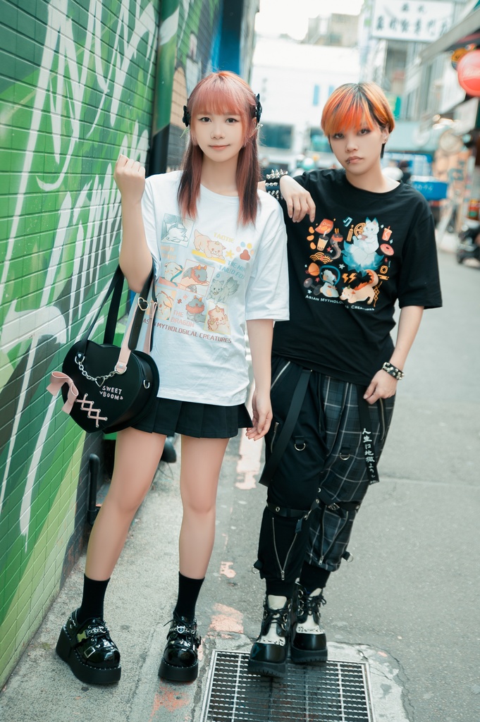 Jillpunk芝麻コラボアニメ 可愛い お宅 ニ次コン エジプト神話ベビー 東方神獸 マスコットモチーフプリント ゆったりサイズ 半袖 Tシャツ オリジナル メンズ レディーズ おしゃれ 男女兼用 ファッション 秋葉系