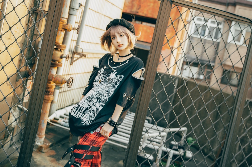 Jillpunk ビジュアル系 パンクロック バンギャ 兄系 失われたランド チャック穴あき クロスチャーム 鎖チェーン付き ゆったりカットソー 半袖Tシャツ メンズ レディーズ ファッション おしゃれ男女兼用カッコいい