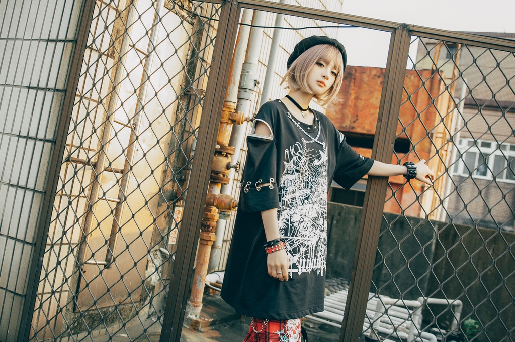 Jillpunk ビジュアル系 パンクロック バンギャ 兄系 失われたランド チャック穴あき クロスチャーム 鎖チェーン付き ゆったりカットソー 半袖Tシャツ メンズ レディーズ ファッション おしゃれ男女兼用カッコいい