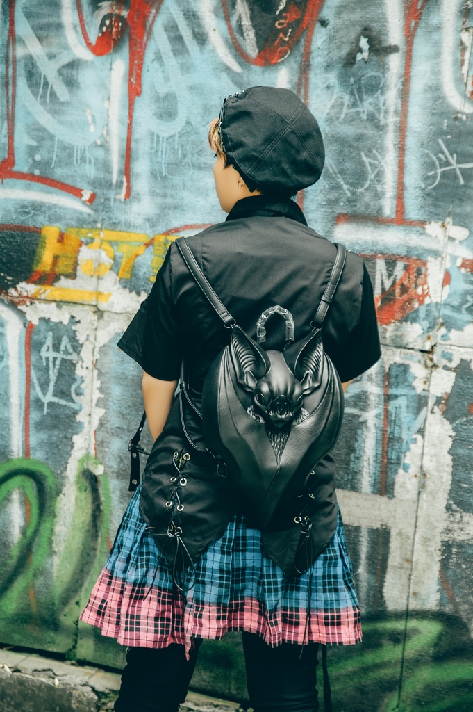 Jillpunk ビジュアル系 パンクロック バンギャ 兄系 暗闇のいばら 腕輪付き バットウィングカラー クロス柄 燕尾 穴あき 半袖 ジップアップ シャツ メンズ レディーズ ファッション おしゃれ男女兼用カッコいい