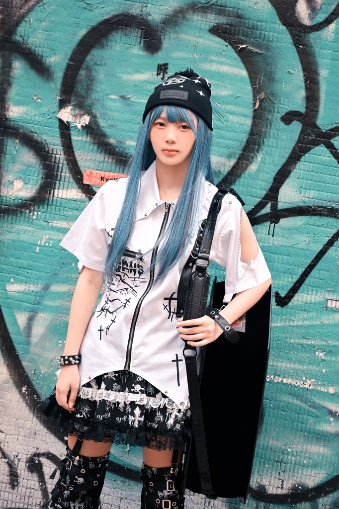 Jillpunk ビジュアル系 パンクロック バンギャ 兄系 暗闇のいばら 腕輪付き バットウィングカラー クロス柄 燕尾 穴あき 半袖 ジップアップ シャツ メンズ レディーズ ファッション おしゃれ男女兼用カッコいい