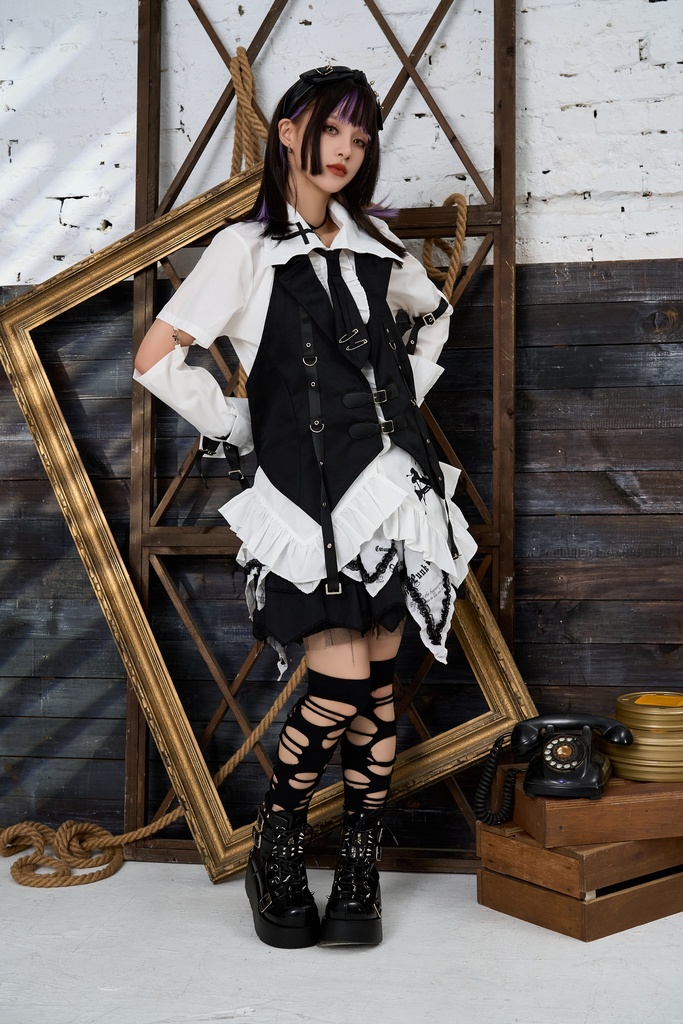 Jillpunk ゴシック ヴァンパイア風 ビジュアル系 逆境亡骸 ドクロ柄 ネクタイ付き フリルヘム ドレスシャツ ホルターネックベスト 2点セット オリジナル おしゃれ 男女兼用 カッコいい 王子様 メンズ レディース ヨーロッパ貴族 V系