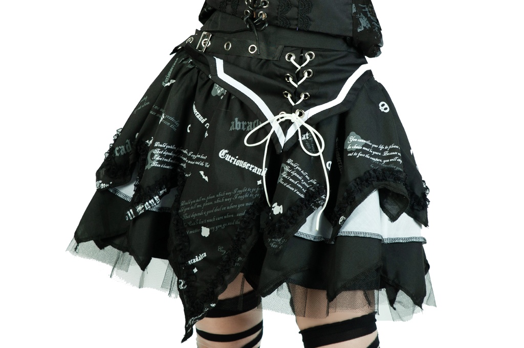 Jillpunkパンク 暗夜侵攻 ダーク系 エモパンク バンギャ ベルト付き パニエ アシンメトリー ティアード 3層ボリューム レース糸 ショートスカート オリジナルスタイル レディーズ V系 おしゃれ カッコいい