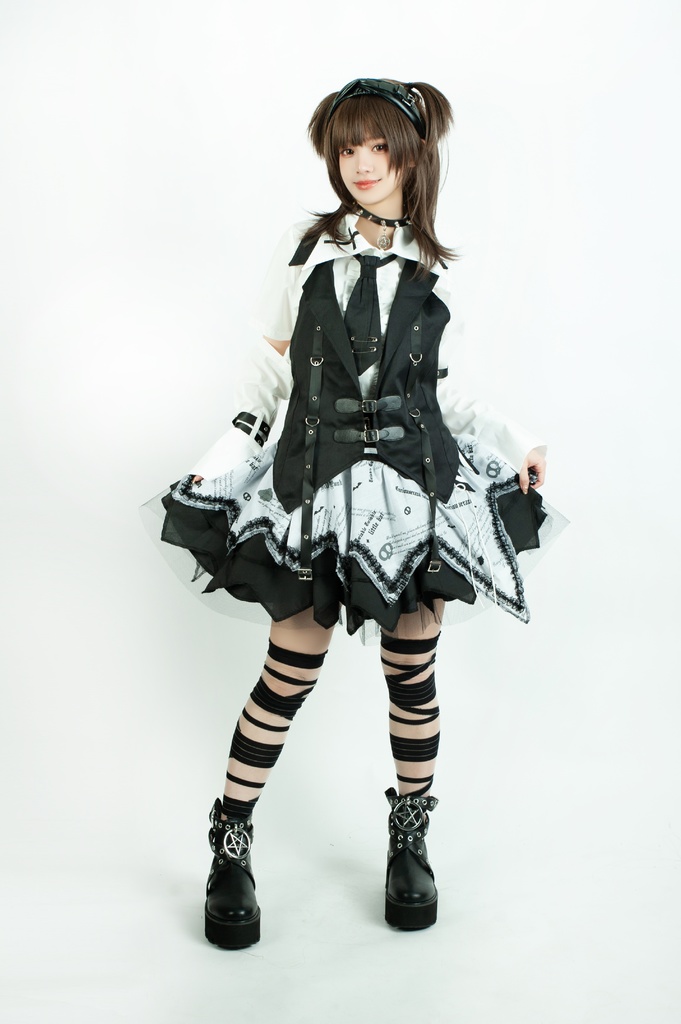 Jillpunkパンク 暗夜侵攻 ダーク系 エモパンク バンギャ ベルト付き パニエ アシンメトリー ティアード 3層ボリューム レース糸 ショートスカート オリジナルスタイル レディーズ V系 おしゃれ カッコいい