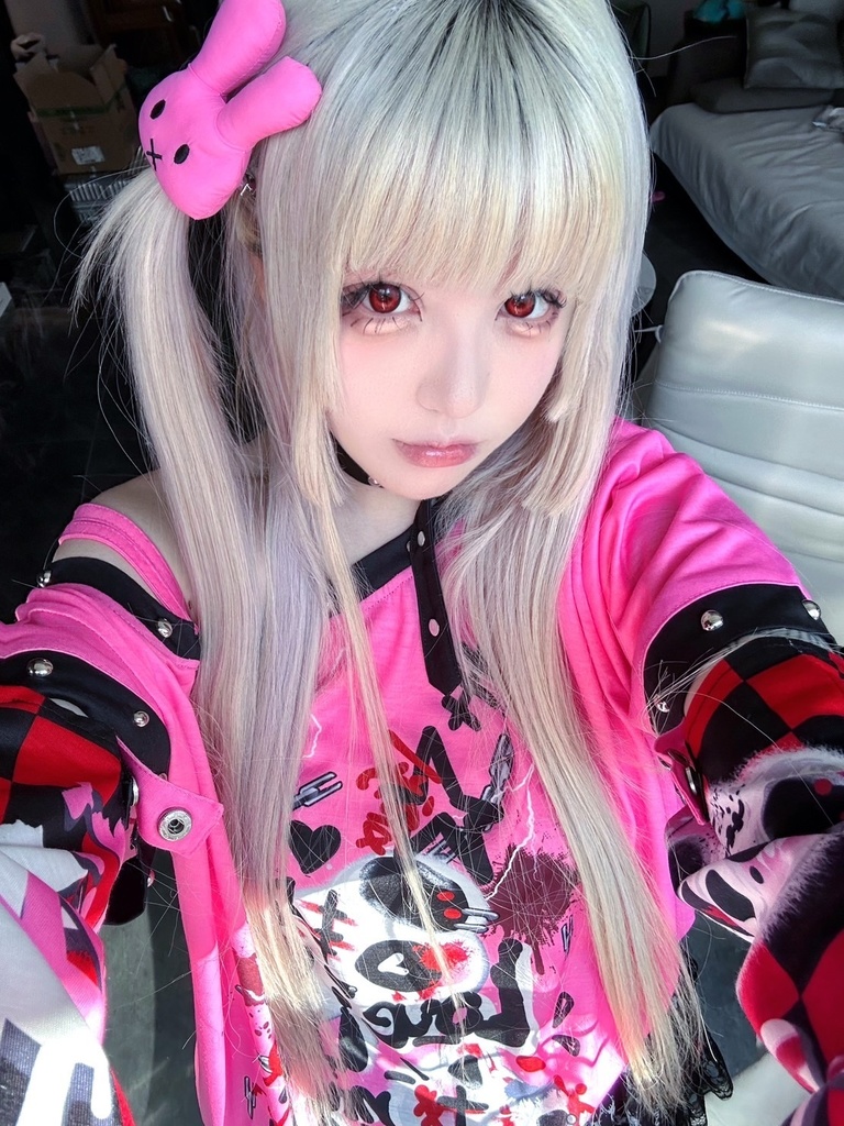 Jillpunk 派手かわ サブカル ゾンビパンダ ペイント柄 ワンショルダー 肩出し スダッズチョーカー アームカバー付き ゆったり 半袖Tシャツ カットソー 原宿系 可愛いパンク 個性的 動物 おしゃれ ファッション萌え