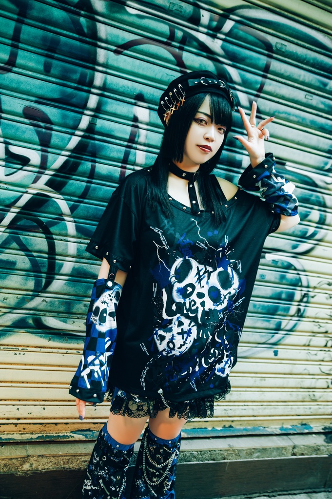 Jillpunk 派手かわ サブカル ゾンビパンダ ペイント柄 ワンショルダー 肩出し スダッズチョーカー アームカバー付き ゆったり 半袖Tシャツ カットソー 原宿系 可愛いパンク 個性的 動物 おしゃれ ファッション萌え