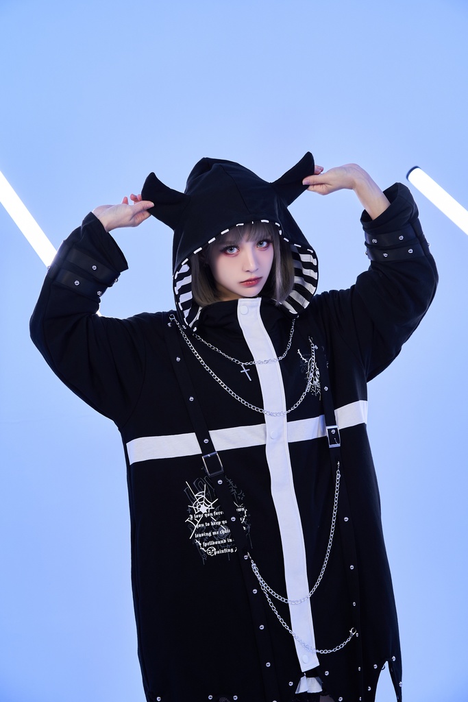 Jillpunkパンクロック ヴィジュアル系 囚われの天使 ゆったり 鎖チェーン 角付き クロス羽根モチーフ アシンメトリー 長袖パーカーコート カットソー オリジナル メンズ レディー V系 おしゃれ V系 男女兼用ファッション