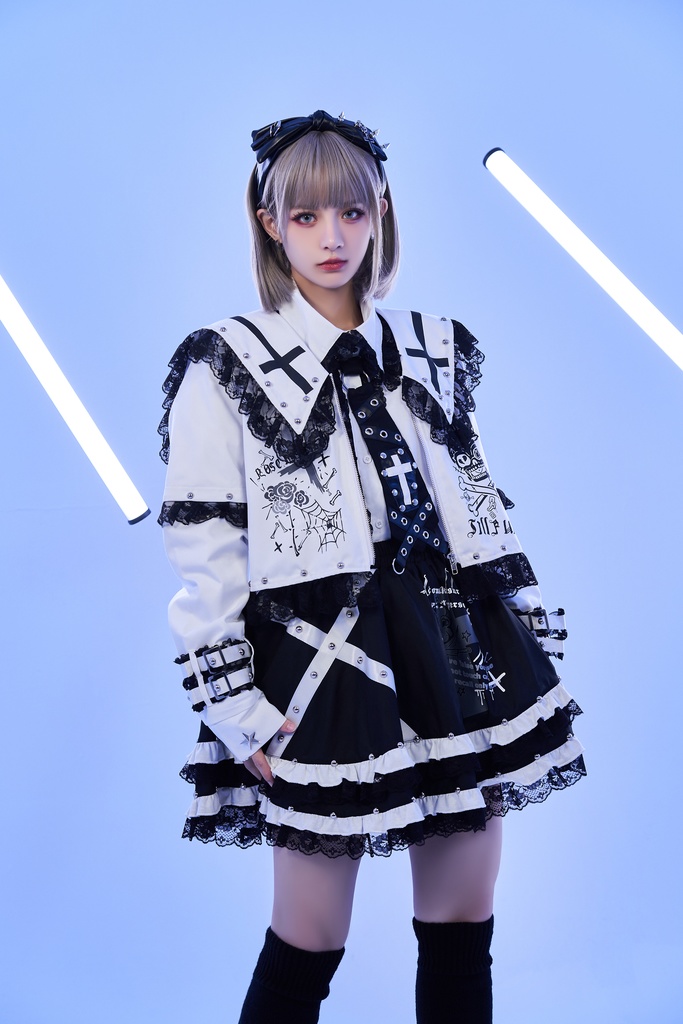 Jillpunkパンク フィクション呪文 ダーク系 エモパンク バンギャ ドクロ十字柄 ティアード 2層ボリューム レースへム Aライン ショートスカート オリジナルスタイル レディーズ V系 おしゃれ カッコいい