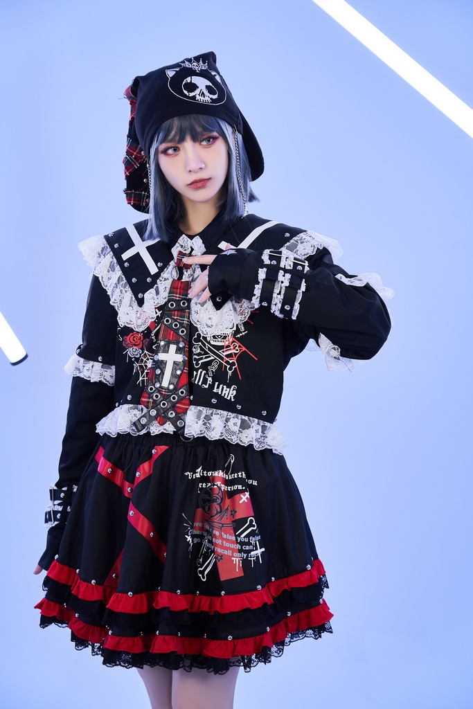 Jillpunkパンク フィクション呪文 ダーク系 エモパンク バンギャ ドクロ十字柄 ティアード 2層ボリューム レースへム Aライン ショートスカート オリジナルスタイル レディーズ V系 おしゃれ カッコいい