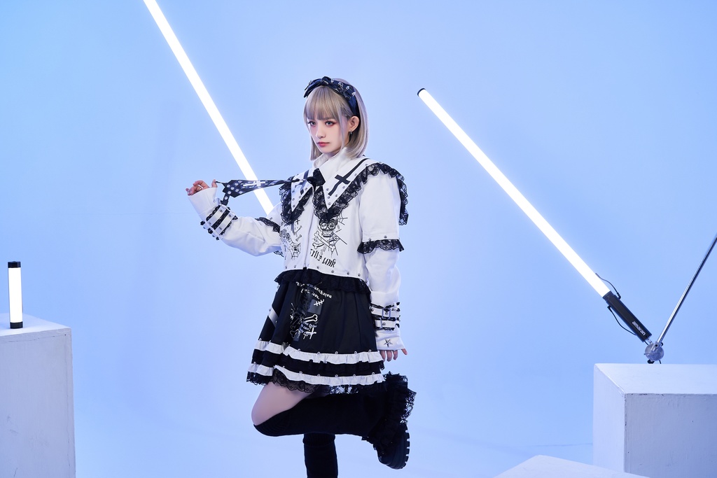 Jillpunkパンク フィクション呪文 ダーク系 エモパンク バンギャ ドクロ十字柄 ティアード 2層ボリューム レースへム Aライン ショートスカート オリジナルスタイル レディーズ V系 おしゃれ カッコいい