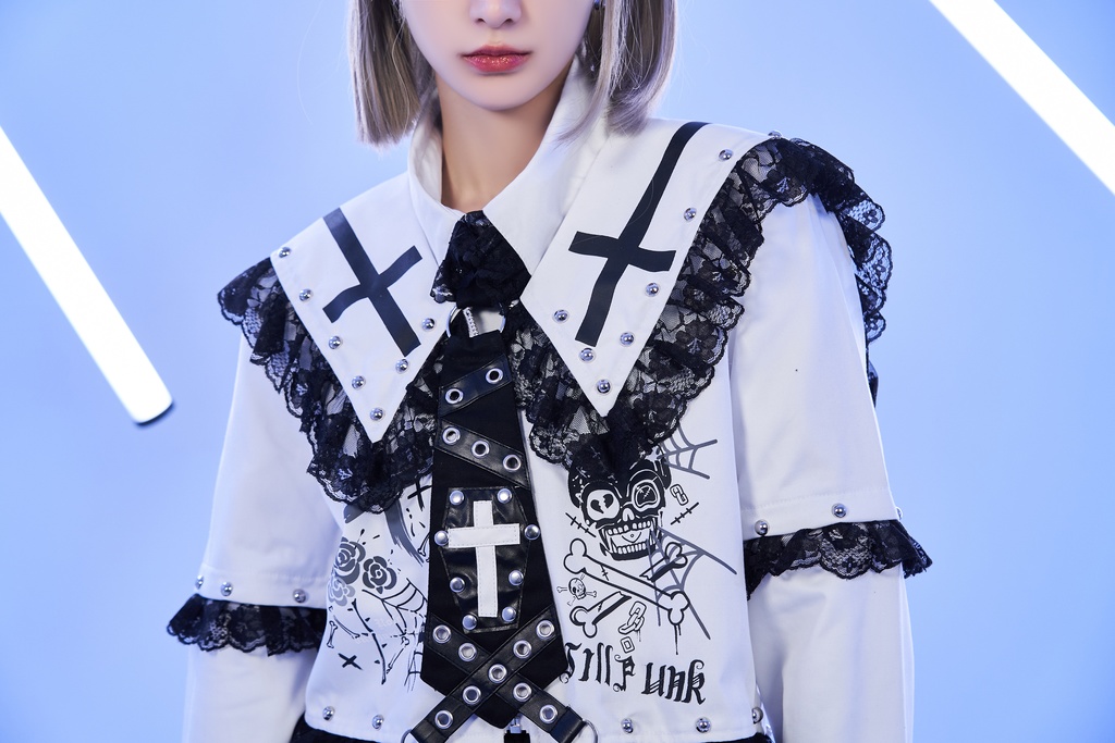 Jillpunkパンク フィクション呪文 ダーク系 エモパンク バンギャ 十字ドクロ柄 レースへム セーラー服 スター形スダッズ細工 袖取り外し2WAY ショート丈 ジップアップジャケット オリジナルスタイル レディーズ V系 おしゃれ カッコいい