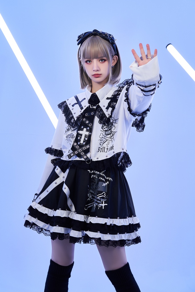 Jillpunkパンク フィクション呪文 ダーク系 エモパンク バンギャ 十字ドクロ柄 レースへム セーラー服 スター形スダッズ細工 袖取り外し2WAY ショート丈 ジップアップジャケット オリジナルスタイル レディーズ V系 おしゃれ カッコいい