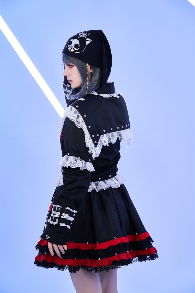 Jillpunkパンク フィクション呪文 ダーク系 エモパンク バンギャ 十字ドクロ柄 レースへム セーラー服 スター形スダッズ細工 袖取り外し2WAY ショート丈 ジップアップジャケット オリジナルスタイル レディーズ V系 おしゃれ カッコいい