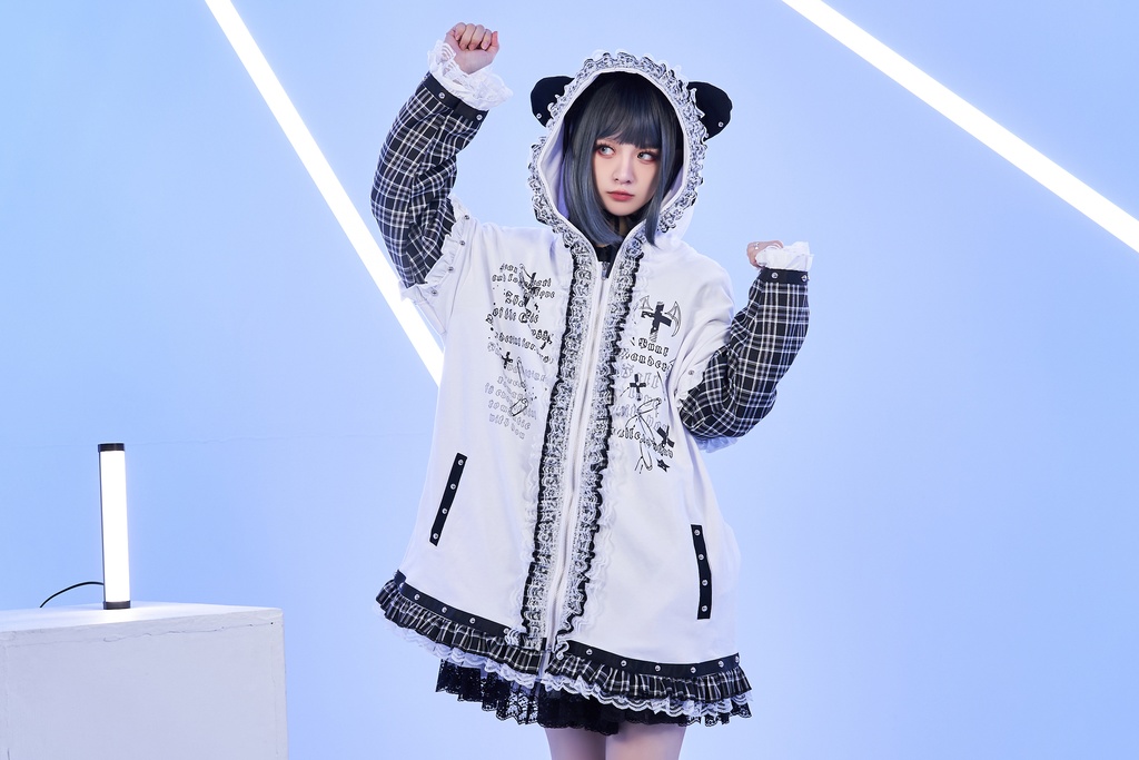 Jillpunk可愛いパンク 放浪バンギャ ダーク系 エモパンク タータンチェック柄 フリル レースへム スダッズ細工 長袖 ジップアップ猫耳パーカー フード付きジャケット オリジナルスタイル レディーズ V系 おしゃれ カッコいい
