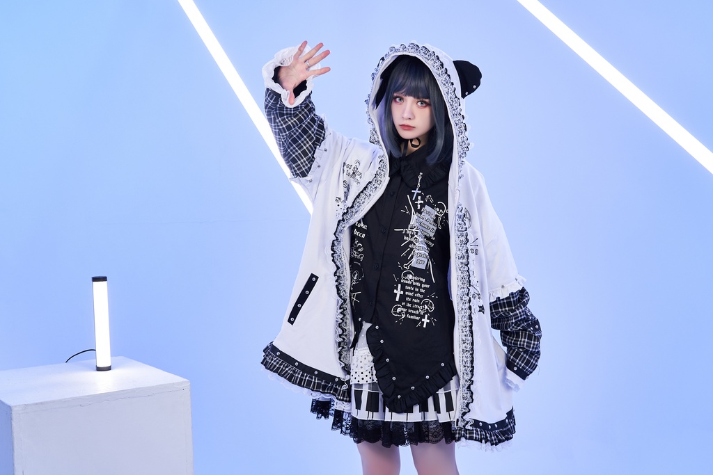 Jillpunk可愛いパンク 放浪バンギャ ダーク系 エモパンク タータンチェック柄 フリル レースへム スダッズ細工 長袖 ジップアップ猫耳パーカー フード付きジャケット オリジナルスタイル レディーズ V系 おしゃれ カッコいい