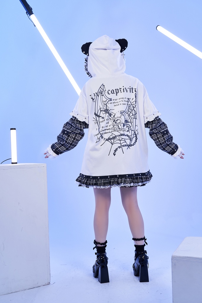 Jillpunk可愛いパンク 放浪バンギャ ダーク系 エモパンク タータンチェック柄 フリル レースへム スダッズ細工 長袖 ジップアップ猫耳パーカー フード付きジャケット オリジナルスタイル レディーズ V系 おしゃれ カッコいい