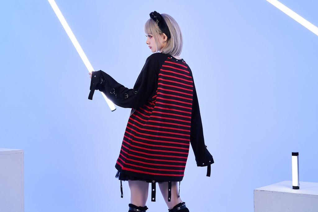 Jillpunk可愛いパンク 破壊神ネコ バンギャ エモパンク ボーダー柄 スダッズ付き 長袖Tシャツ ラグラン ロング丈カットソー 男女兼用 オリジナルスタイル レディーズ V系 おしゃれ カッコいい