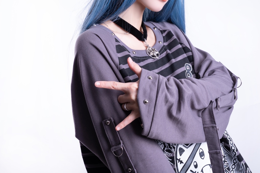 Jillpunk可愛いパンク 破壊神ネコ バンギャ エモパンク ボーダー柄 スダッズ付き 長袖Tシャツ ラグラン ロング丈カットソー 男女兼用 オリジナルスタイル レディーズ V系 おしゃれ カッコいい