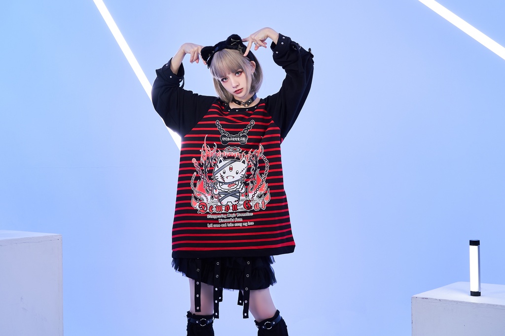 Jillpunk可愛いパンク 破壊神ネコ バンギャ エモパンク ボーダー柄 スダッズ付き 長袖Tシャツ ラグラン ロング丈カットソー 男女兼用 オリジナルスタイル レディーズ V系 おしゃれ カッコいい