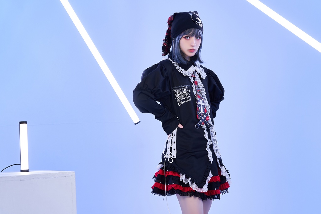 Jillpunkゴシック 衣装 派手カワ フィクション呪文 ダーク系 エモパンク バンギャ ドクロ柄 フリルレースへム コルセットピアス ランタンスリーブ ドレスシャツ 長袖ブラウス オリジナルスタイル レディーズ V系 おしゃれ カッコいい