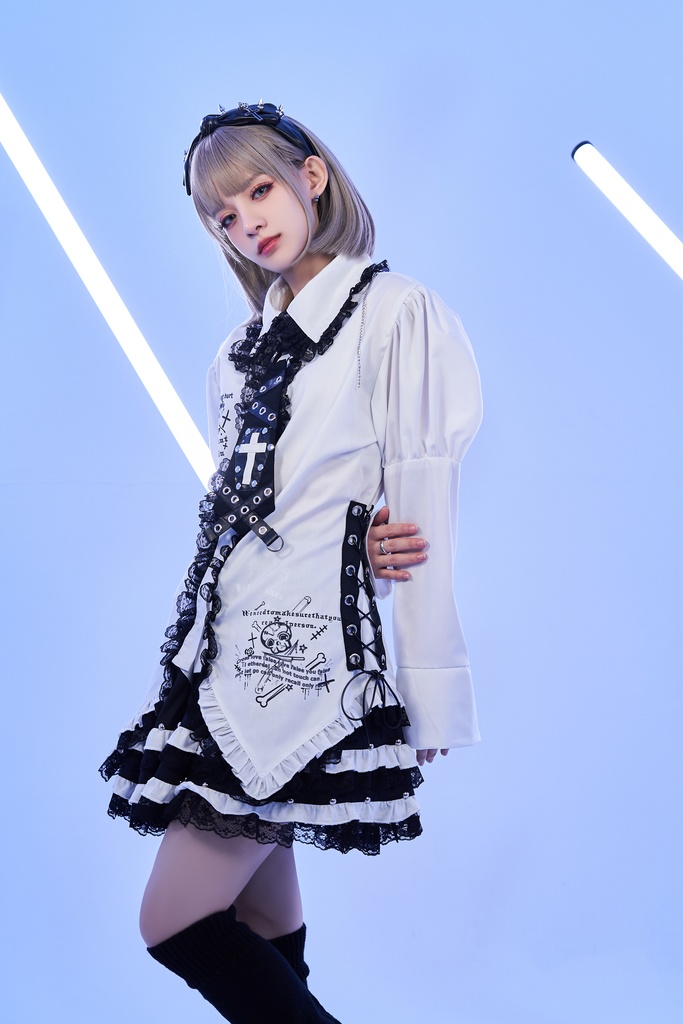 Jillpunkゴシック 衣装 派手カワ フィクション呪文 ダーク系 エモパンク バンギャ ドクロ柄 フリルレースへム コルセットピアス ランタンスリーブ ドレスシャツ 長袖ブラウス オリジナルスタイル レディーズ V系 おしゃれ カッコいい