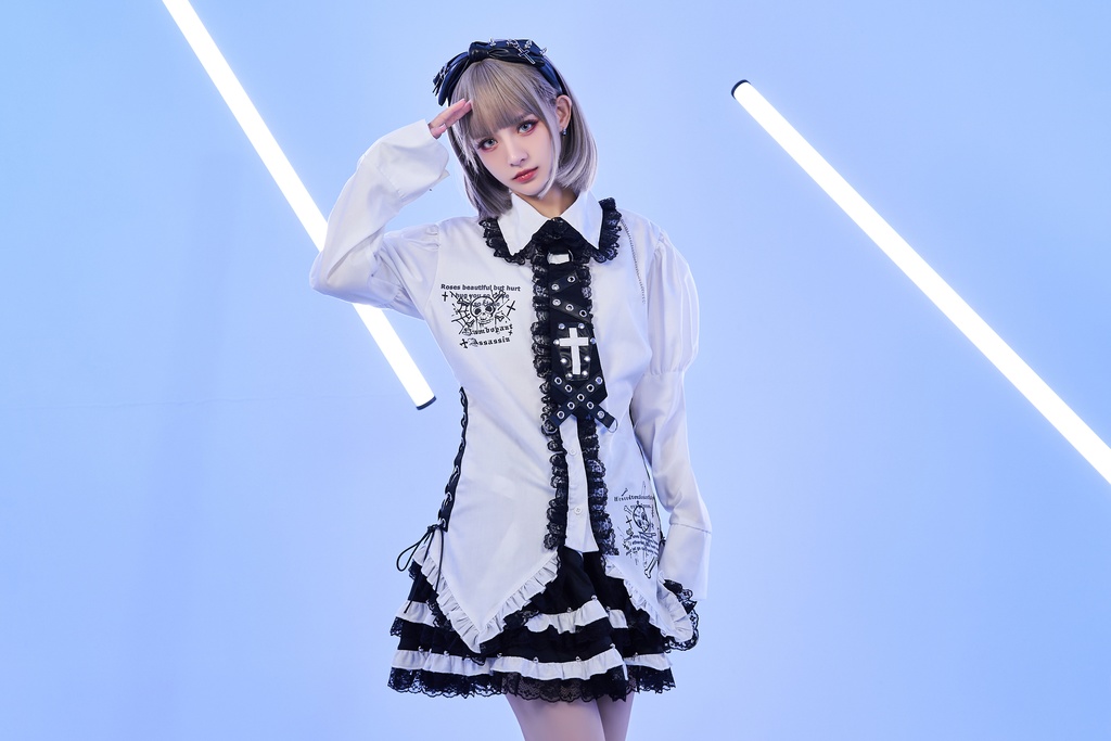 Jillpunkゴシック 衣装 派手カワ フィクション呪文 ダーク系 エモパンク バンギャ ドクロ柄 フリルレースへム コルセットピアス ランタンスリーブ ドレスシャツ 長袖ブラウス オリジナルスタイル レディーズ V系 おしゃれ カッコいい