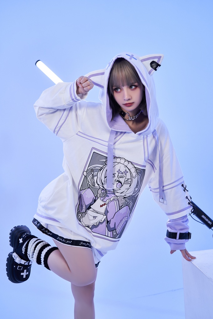 Jillpunkアニメ 秋葉系 萌え 二次コン Soresakiコラボ 古びた屋敷のメイド 重ね着風 顔文字刺繡 長袖 猫耳パーカー ゆったり メンズ レディー 可愛いおしゃれ大きいサイズ男女兼用ファッション原宿